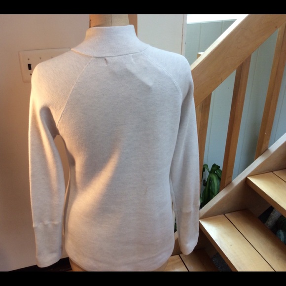 Sweater - Picture 5 of 7